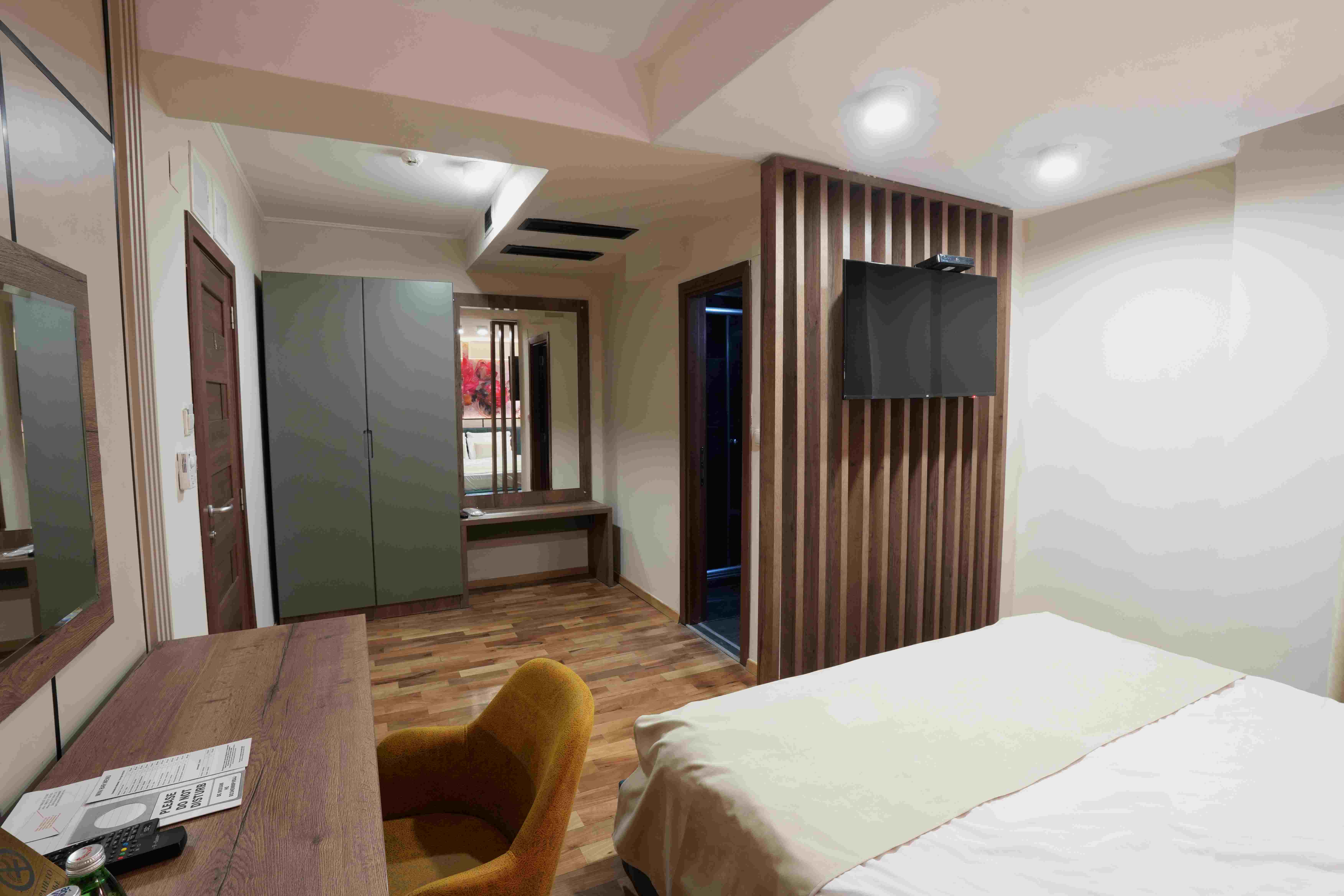 Room 1